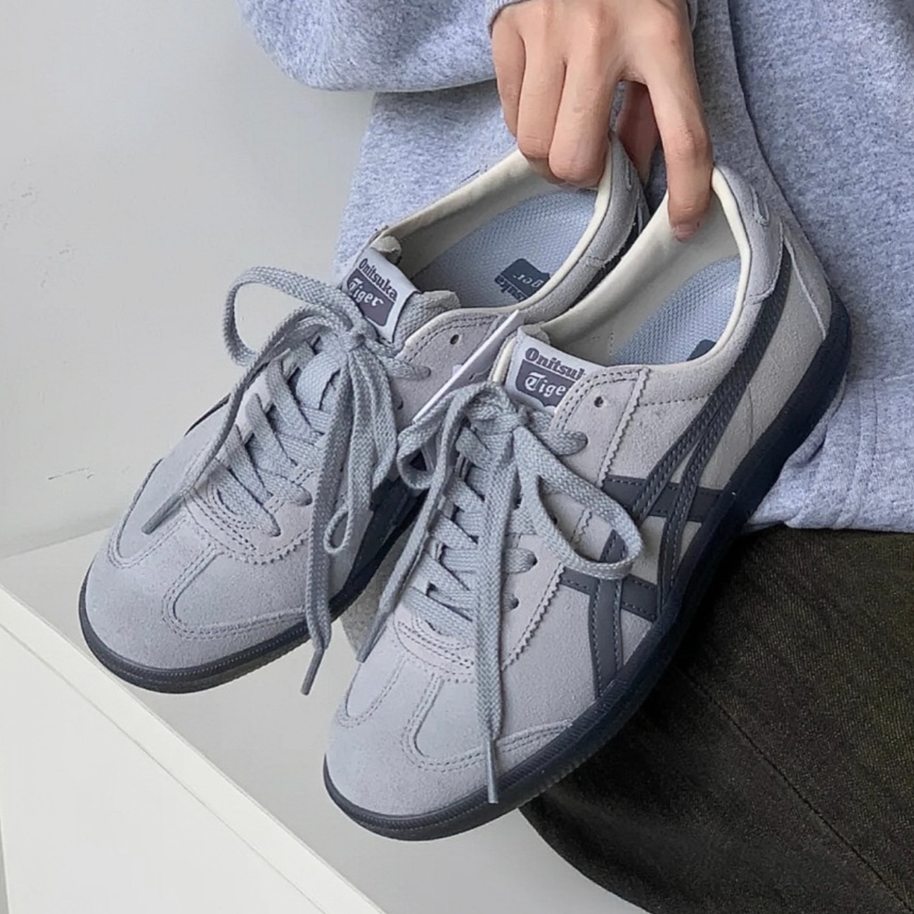 メンズスニーカー オニツカタイガー グレー」の人気商品一覧 | 安い