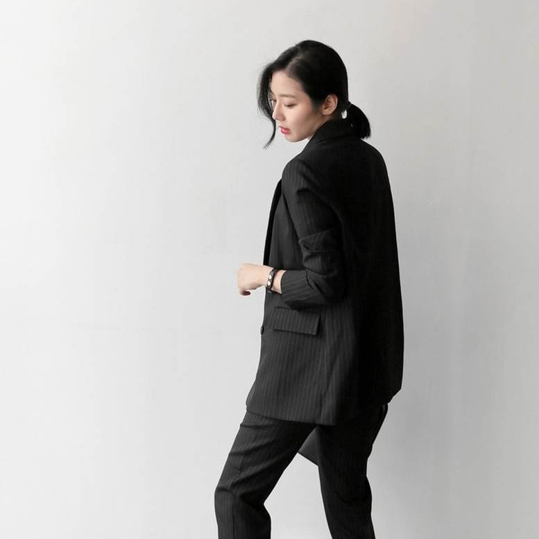 美品 グッチ スーツセット パンツ 黒 ストライプ 40(L) 38(M)短丈 楽天