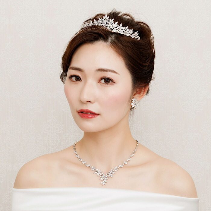 楽天市場】[上質を追求する大人花嫁に]ジルコニア ネックレス