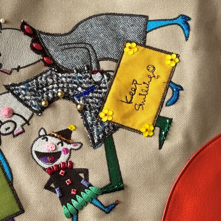 アルベロベロ アルベロベロのメガネ柄が可愛いワンピース OLLEBOREBLA