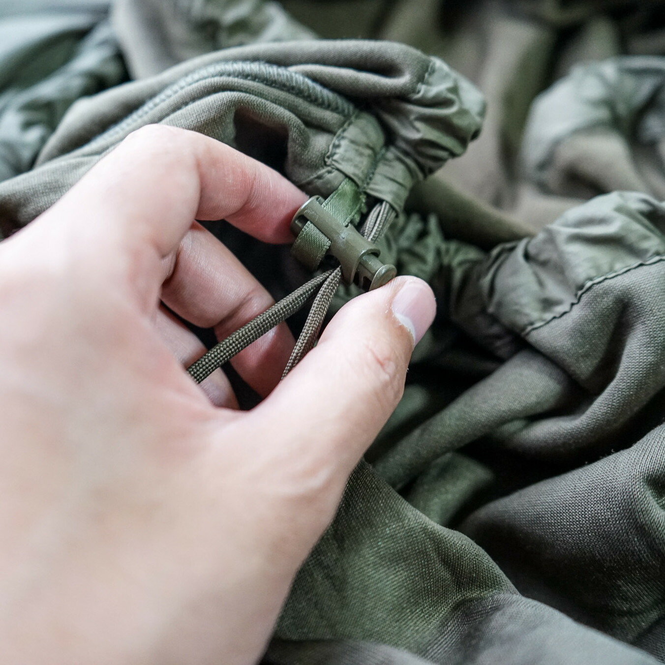 楽天市場】カリンシア 寝袋用インナー Grizzly オリーブ色 : アキタニア