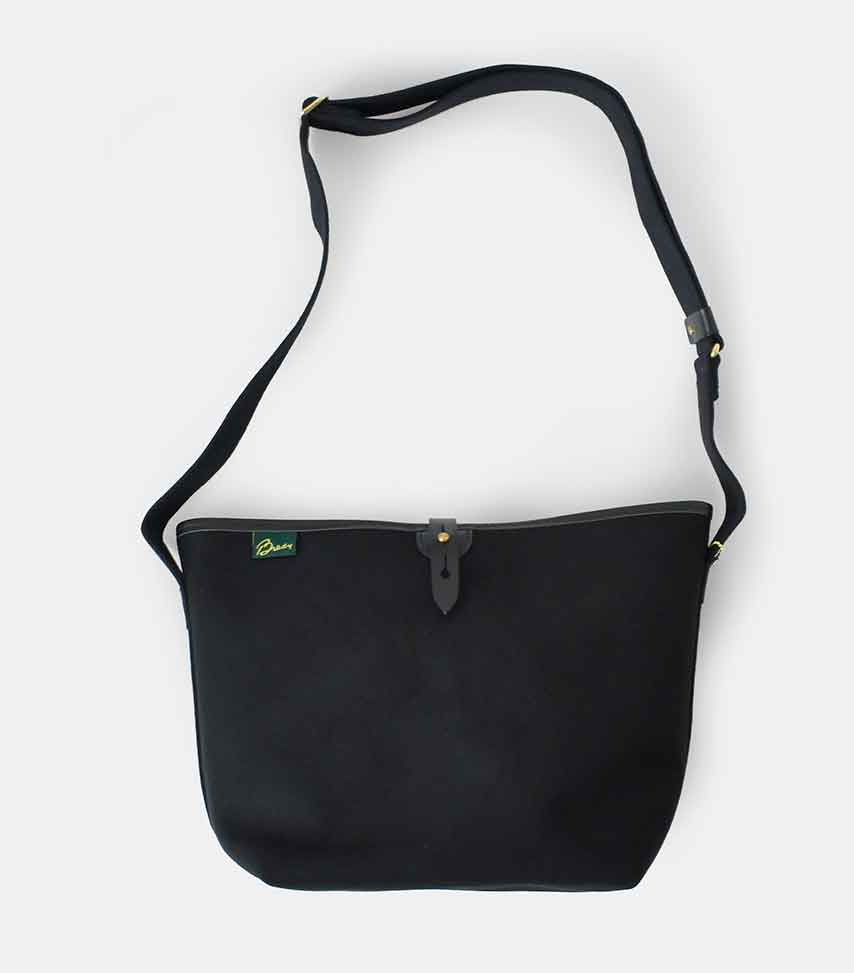 Brady メッセンジャーバッグ ショルダーバッグ キャンバス ブラック