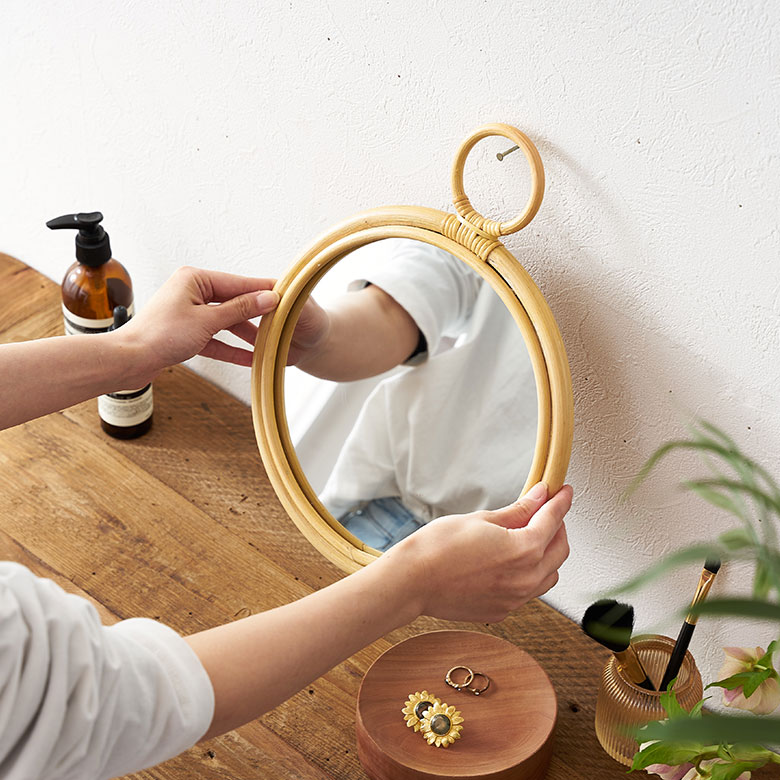 楽天市場】ミラー 鏡 壁掛け 立て掛け ラタン 籐製 丸型 ミラー部分 径