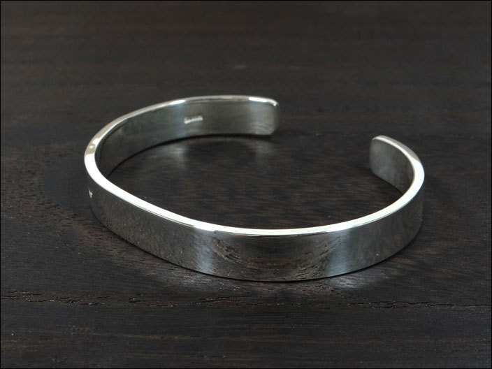 楽天市場】Dear Blossom（ディアブロッサム）平打ち唐草バングル(B-002