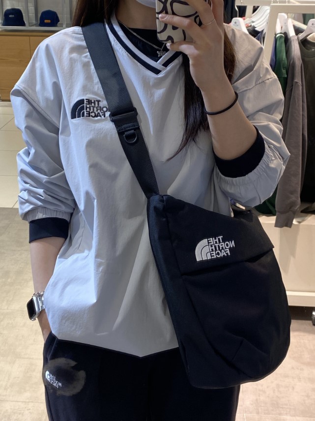 楽天市場】☆配送無料☆ [THE NORTH FACE] NUPTSE CROSS BAG L NN2PN69