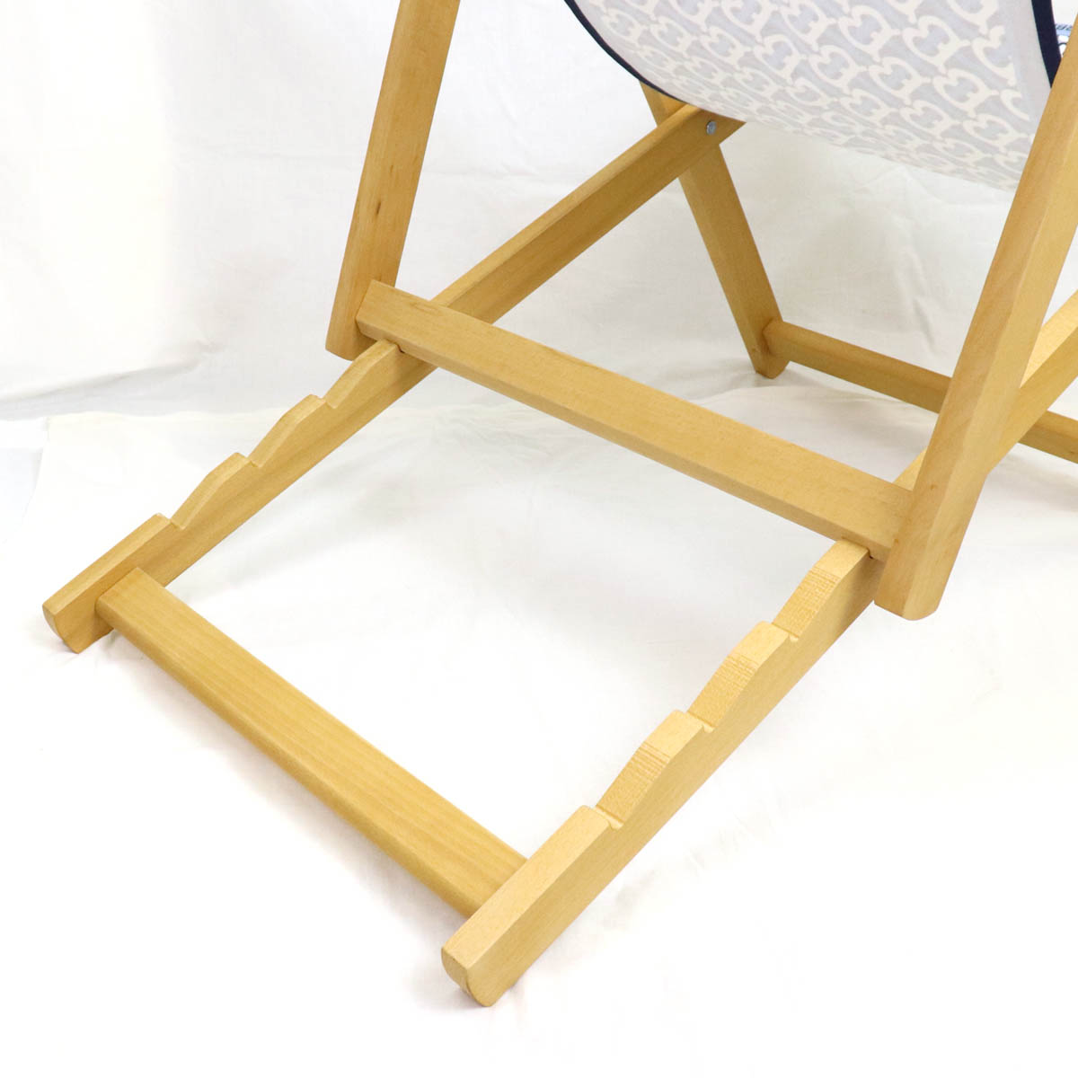 楽天市場】BURBERRY バーバリー モノグラム TBロゴ 折りたたみ デッキ