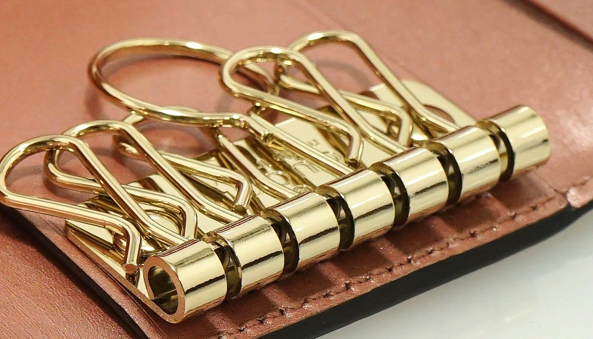 楽天市場】GUCCI グッチ マイクログッチシマ 6連キーケース メタリック