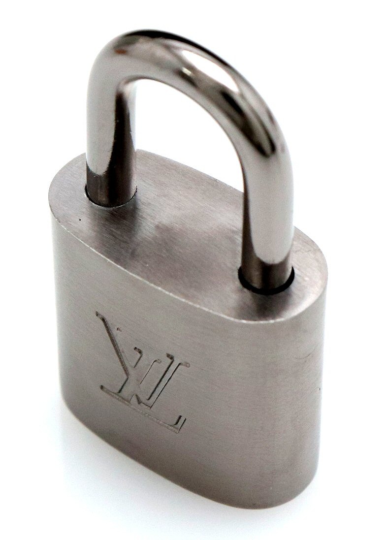 楽天市場】【新品未使用品】LOUIS VUITTON ルイ ヴィトン カデナ