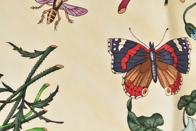 GUCCI 蝶柄 シルクスカーフ ブラウン Gucci 花柄 シルクスカーフ ブラウン