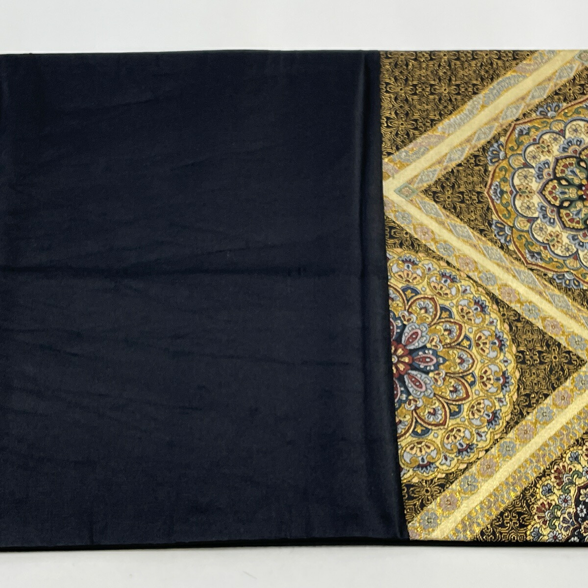 袋帯 美品 逸品 引箔本金紹巴 菱重ね鏡文 金糸 金色 お太鼓柄 正絹