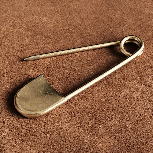 も*る様 beauty:beast レア】真鍮製巨大安全ピン 90's 2026年最新