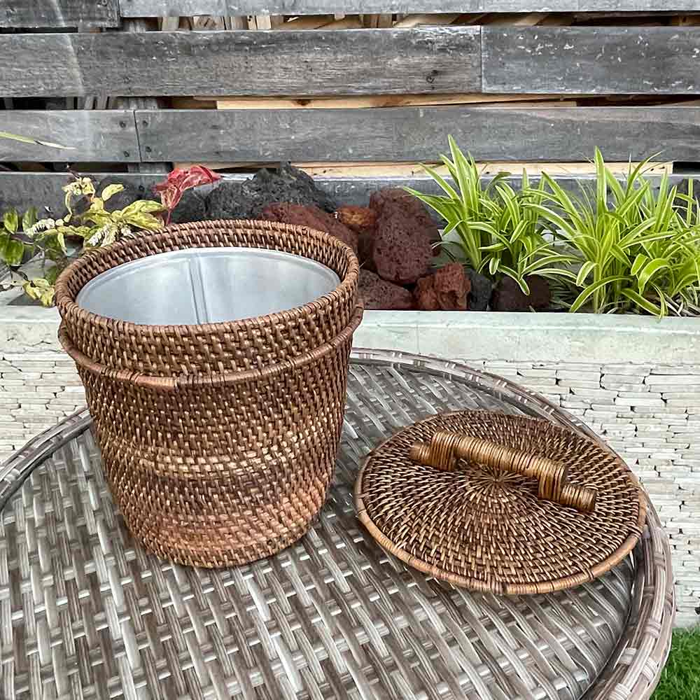 楽天市場】【インテリア雑貨 おしゃれ バリ風】 ラタン 蓋付き ごみ箱