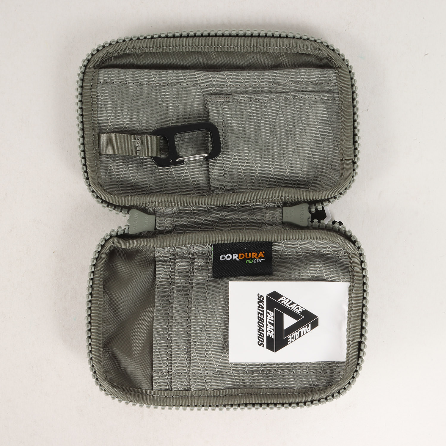 楽天市場】PALACE パレス 24SS コーデュラ ラウンドジップ コンパクト