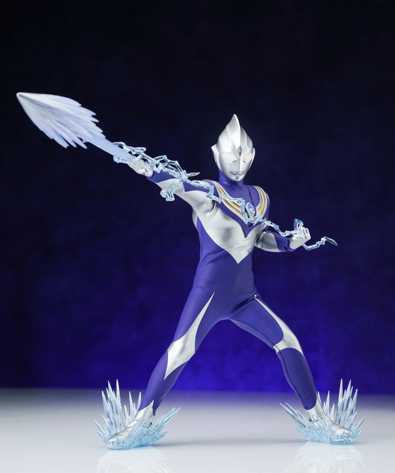 楽天市場】Alphamax 1/6 ウルトラマンティガ Ultraman Tiga 可動