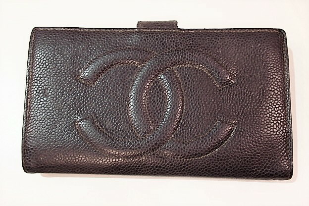 楽天市場】シャネル CHANEL 財布 二つ折り財布 がま口 キャビアスキン