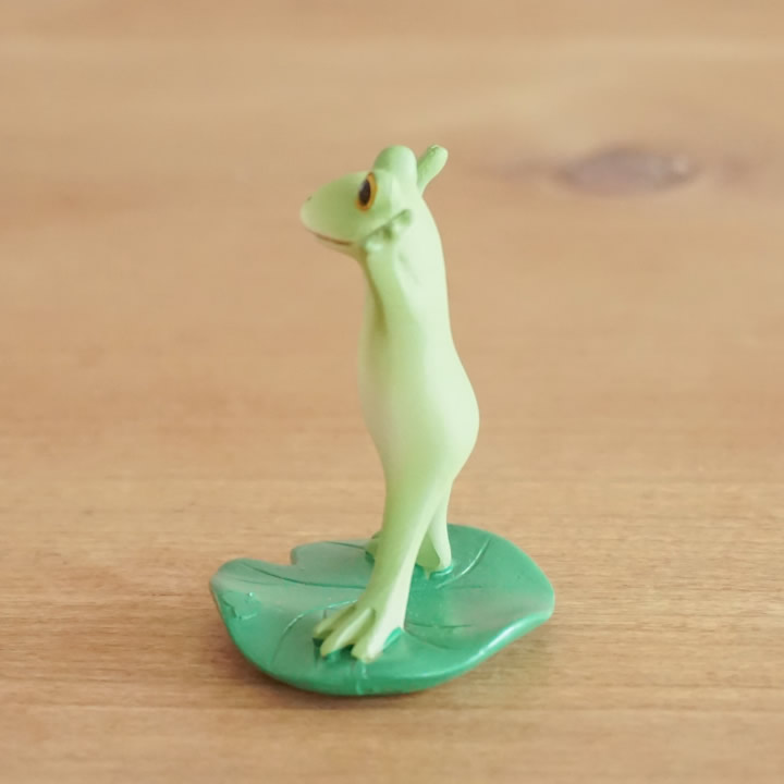 楽天市場】在庫限り カエル コポーシリーズ ばんざいするカエル Copeau