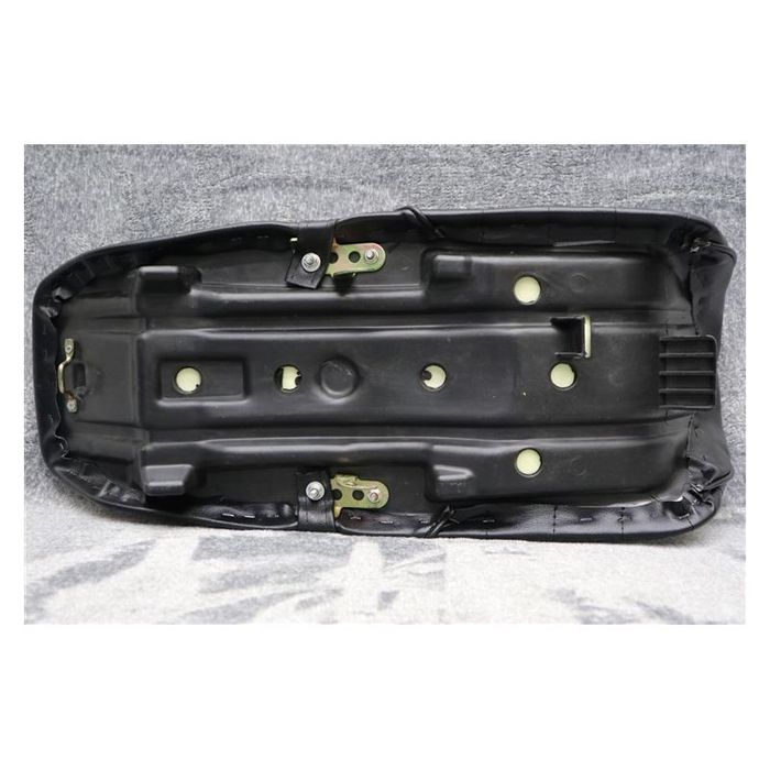 楽天市場】CBR400F タックロール シート 黒 皮 : カスタムパーツ DJ