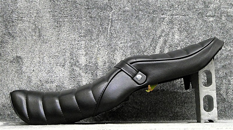 楽天市場】バリオス 1型 黒皮 タックロールシート / ブラック