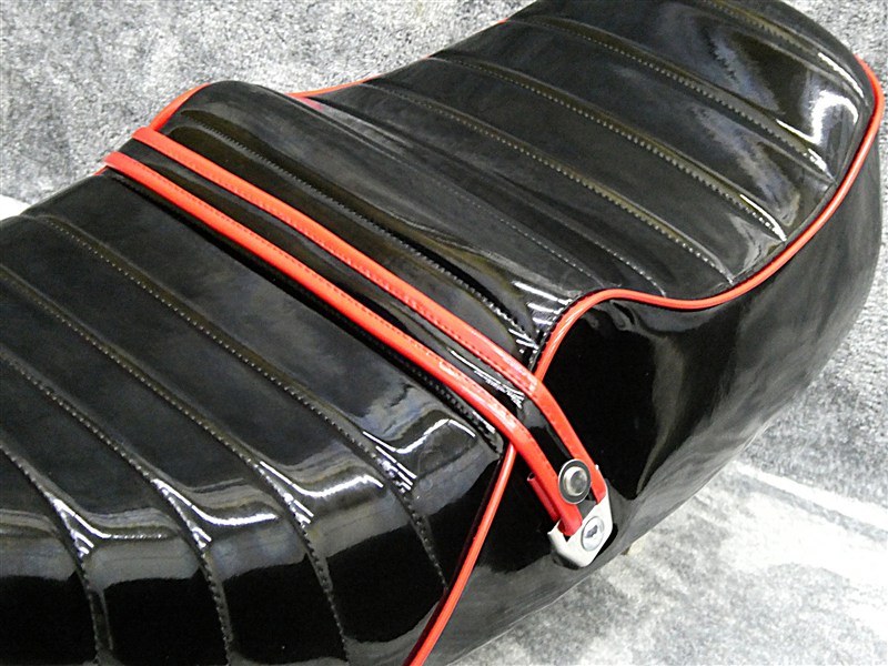 楽天市場】ホーク2 黒赤エナメル タックロールシート / CB250T CB400T