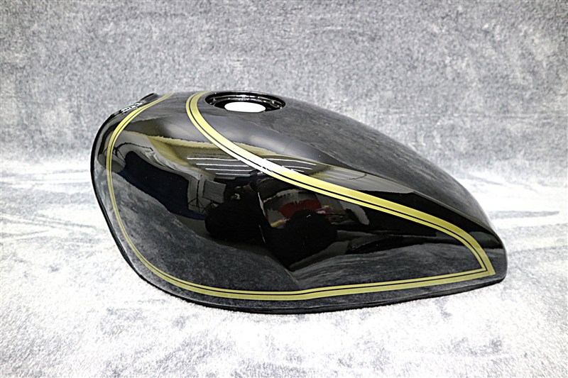 楽天市場】ゼファーχ 外装セット 黒金 タンク 純正型 アルフィン Z2