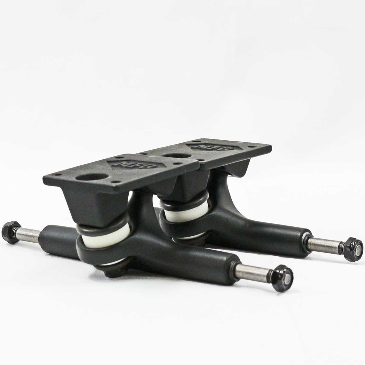 楽天市場】エース 03 Classic Low Matte Black Trucks スケボー