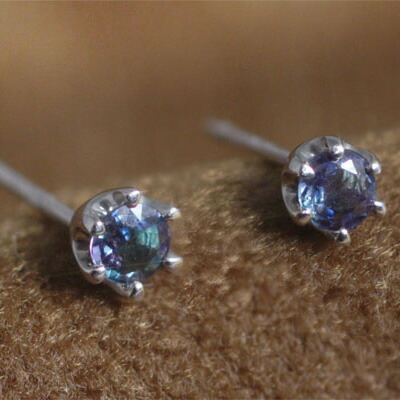 楽天市場】天然アレキサンドライト 天然石 ピアス 【K10WGのみ あす楽