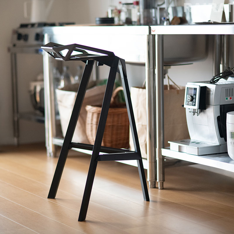 楽天市場】マジス スツールワン ブラック 座面高67cm MAGIS STOOL_ONE