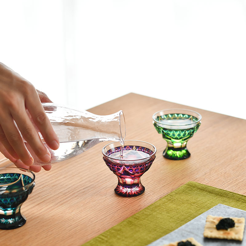 楽天市場】薩摩切子 二色 脚付盃 cut201 ルリ金赤 二色衣 二色被せ