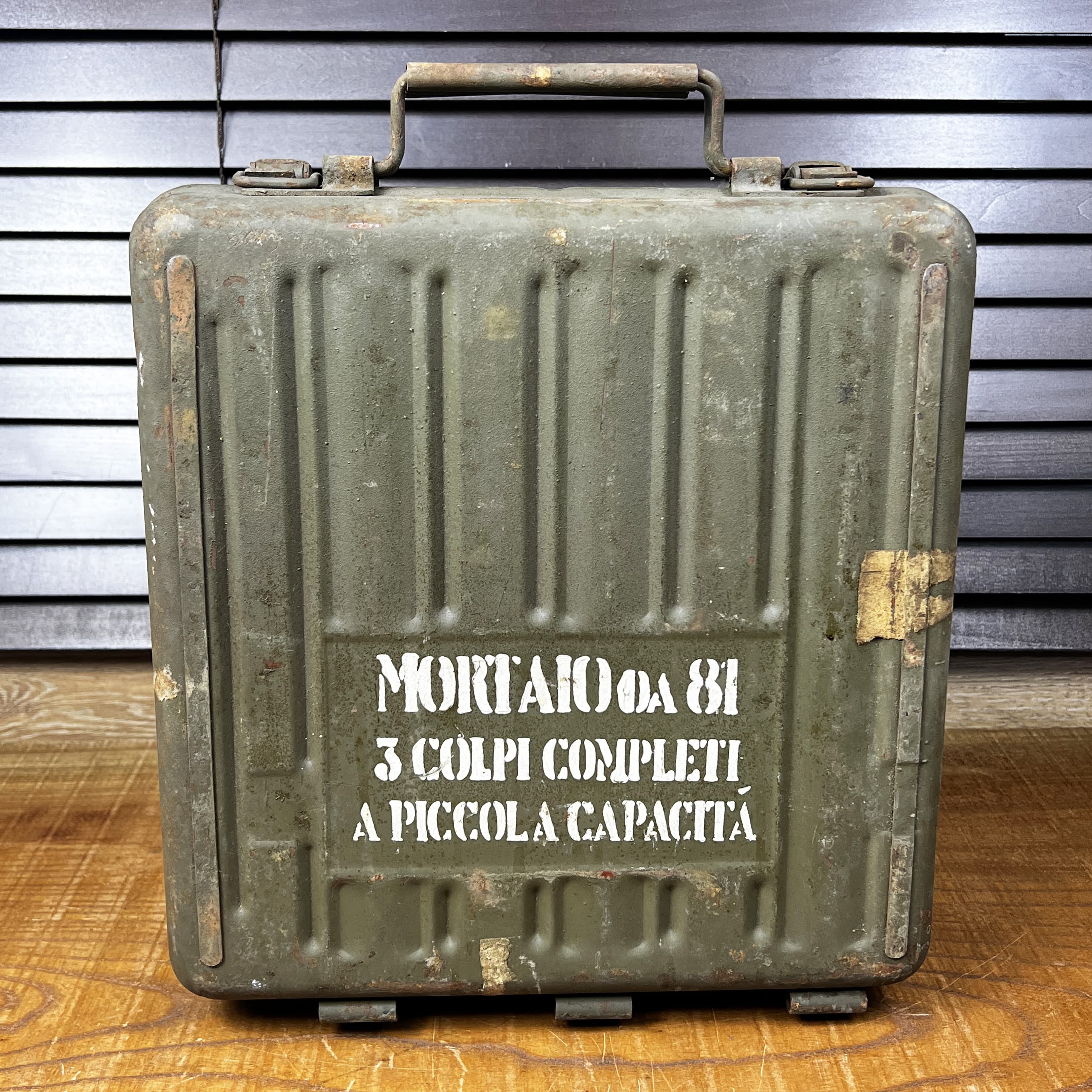 楽天市場】イタリア軍放出品 アモカン スチール製 81mm迫撃砲弾用