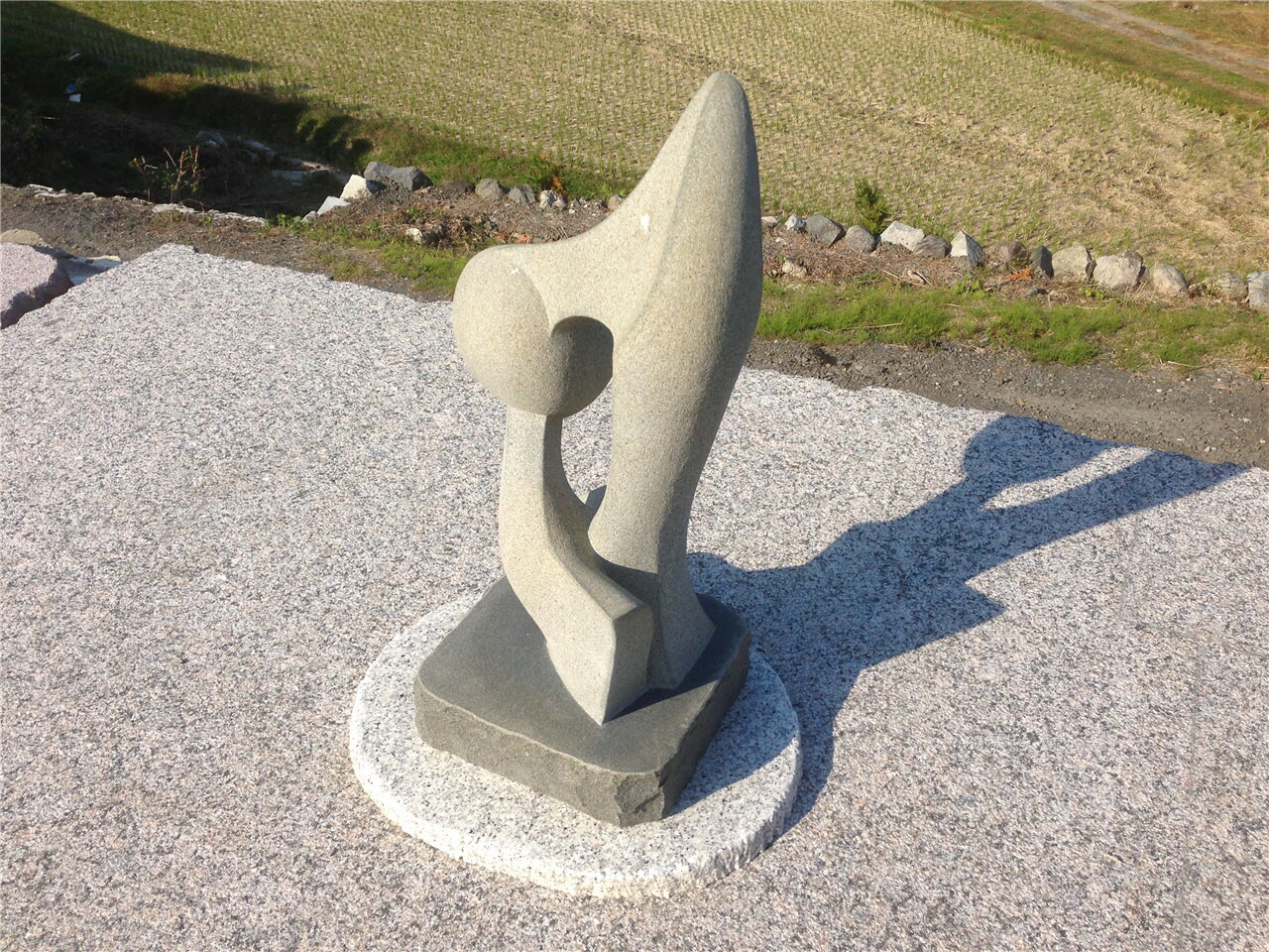 楽天市場】作品名「鵜」大場正人制作の石の抽象彫刻高さ約77cm重さ