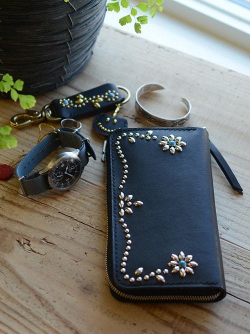 希少 HTC ミニウォレット ケース フラワースタッズ ターコイズ 希少