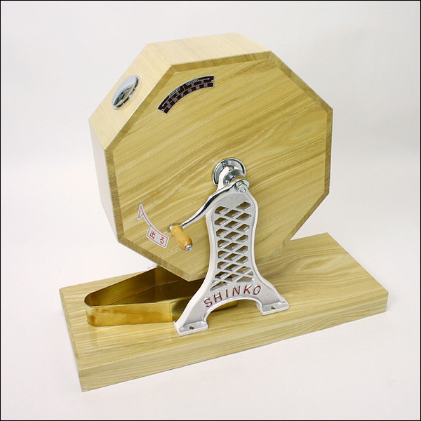 楽天市場】2500球用 高級 木製ガラポン抽選器 SHINKO製 国産 [金色受皿
