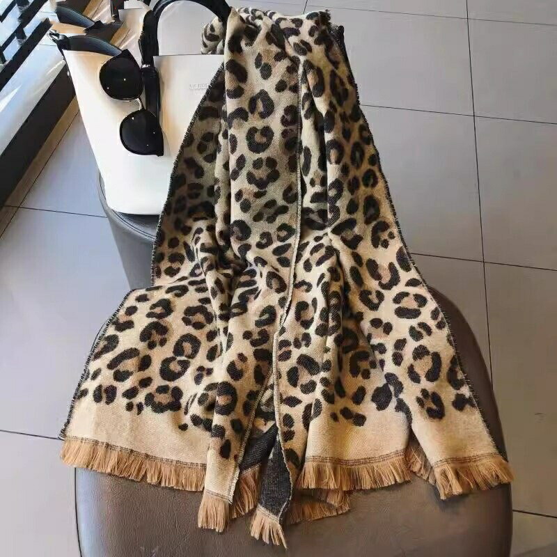 ほぼ新品 美品 ジミーチュウ 大判 マフラー ストール ショール レオパード