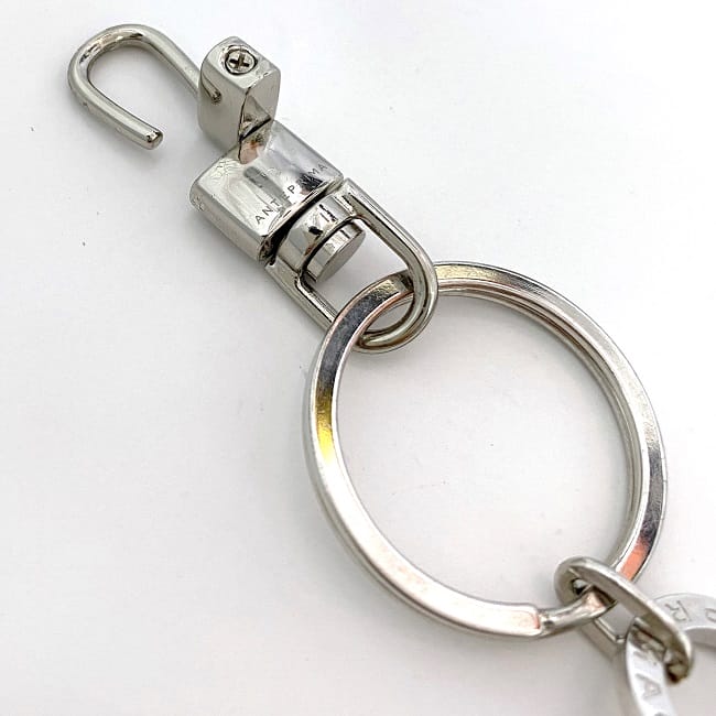 楽天市場】【送料無料】 アンテプリマ キーホルダー シルバー ホワイト