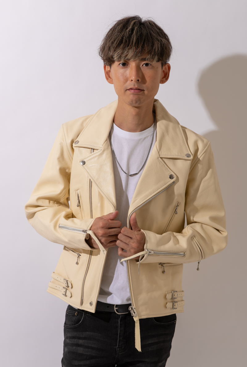 M【新品】22万円 最上級牛革 美カラーホワイトアイボリー レザー