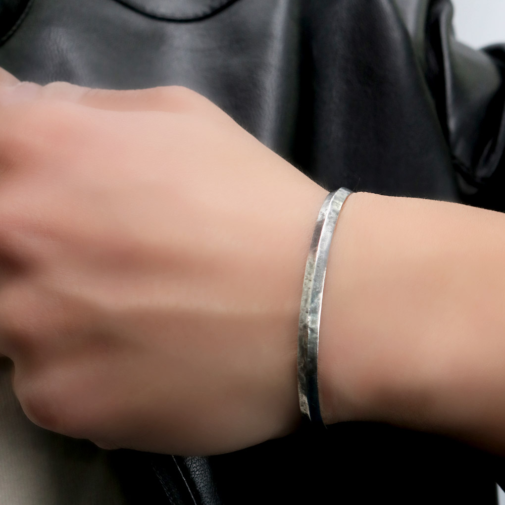 楽天市場】THEFT セフト シンプル マウンテン ダメージ バングル