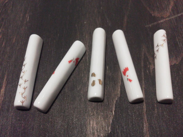 楽天市場】東屋 干支 箸置き 酉 とり 5本セット 化粧箱入り （赤絵