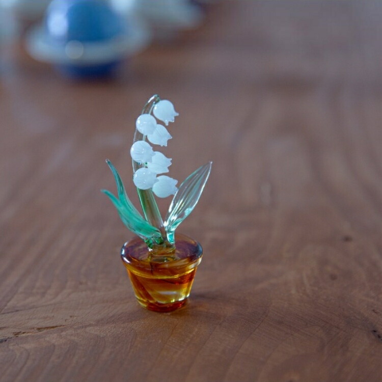 楽天市場】SNSで話題♪ 幸せ運ぶ 鈴蘭 ガラス スズラン ガラス細工