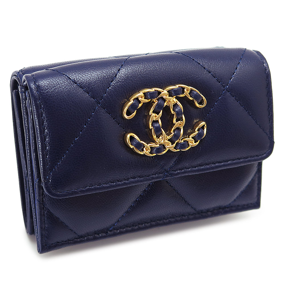 シャネル(CHANEL) レザー 三つ折り財布 | 通販・人気ランキング - 価格.com