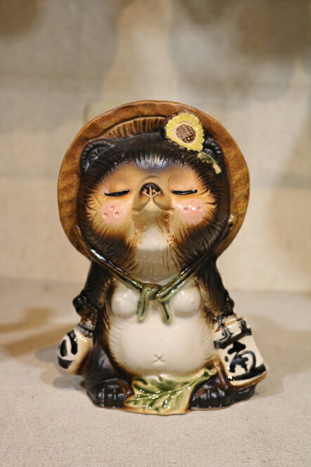 楽天市場】【10%OFF】キス狸メス6号 信楽焼 たぬき 陶器 狸 置物