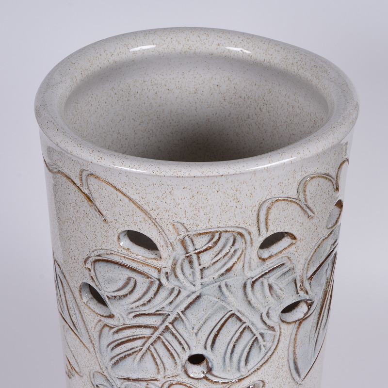 楽天市場】【10%OFF】傘立て 陶器 信楽焼 ぶどう透し彫 (かすみ釉) 傘