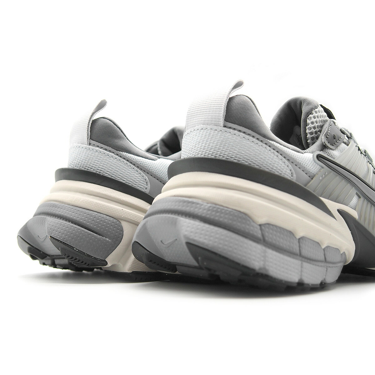 楽天市場】NIKE WMNS V2K RUN PURE PLATINUM/WOLF GREY/COOL GREY