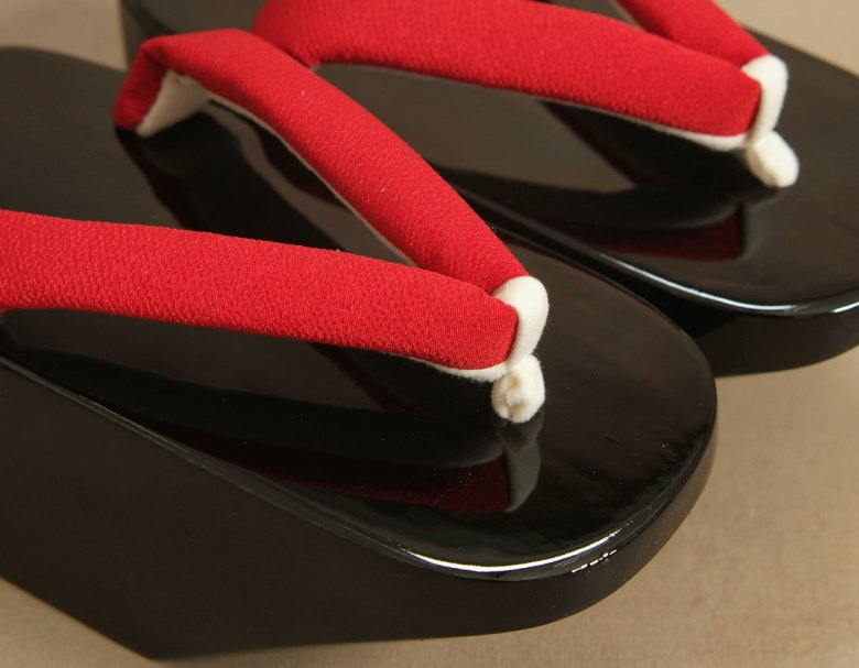 楽天市場】七五三 草履単品 7歳用 黒判赤鼻緒 木製 こっぽり（ぽっくり