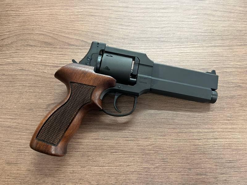 楽天市場】マルシン MARUSHIN ガスガン 6mmBB マテバ 5インチ ブラック