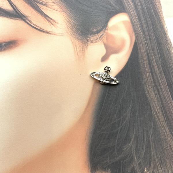 楽天市場】ヴィヴィアンウエストウッド オーブ ラインストーン ピアス