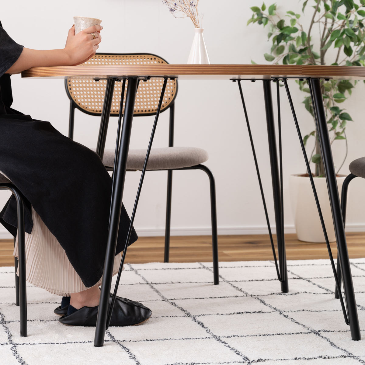 楽天市場】ダイニングテーブル 円型 幅105cm スチール脚 （ 2人掛け 4