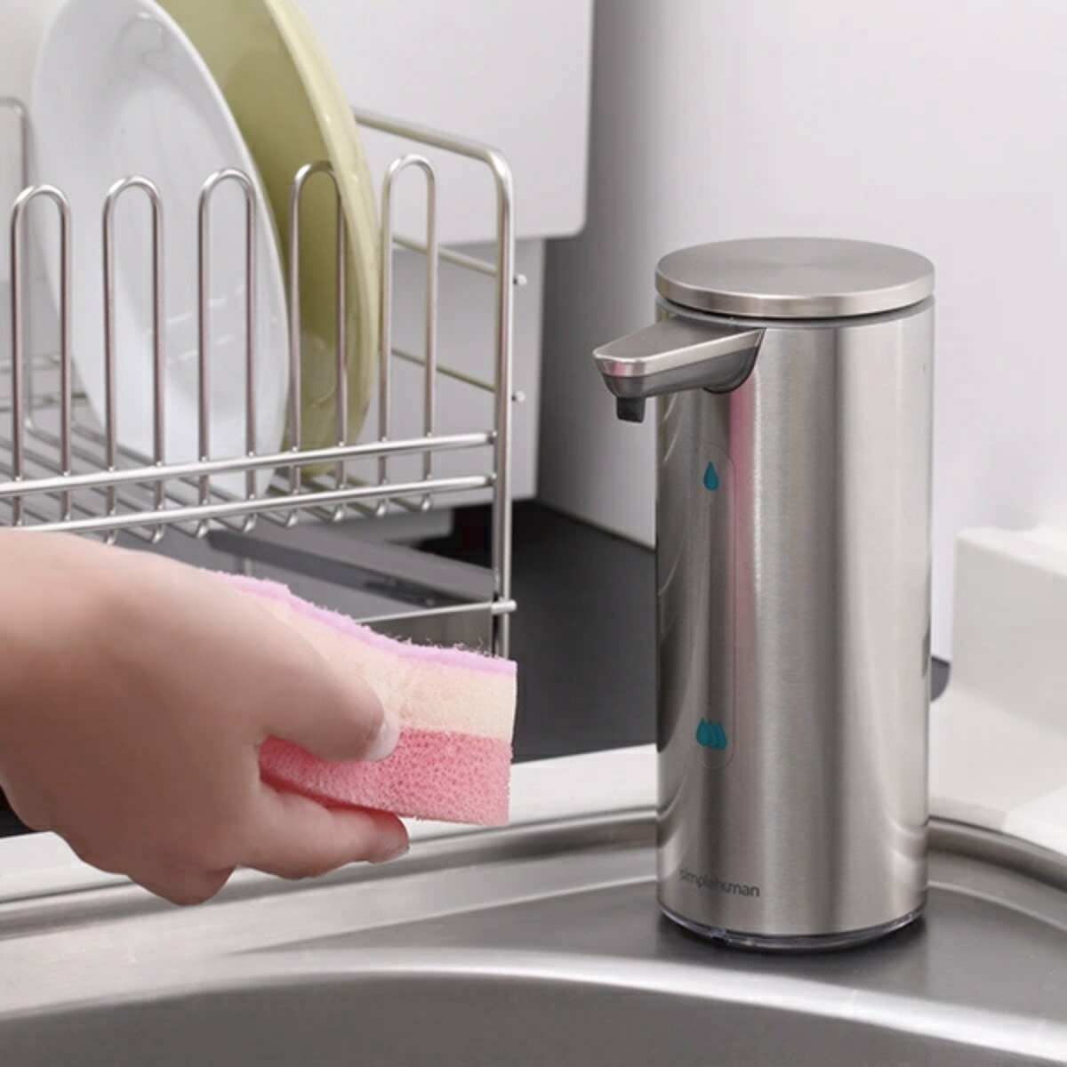 楽天市場】ディスペンサー 充電式センサーポンプ simplehuman シンプル