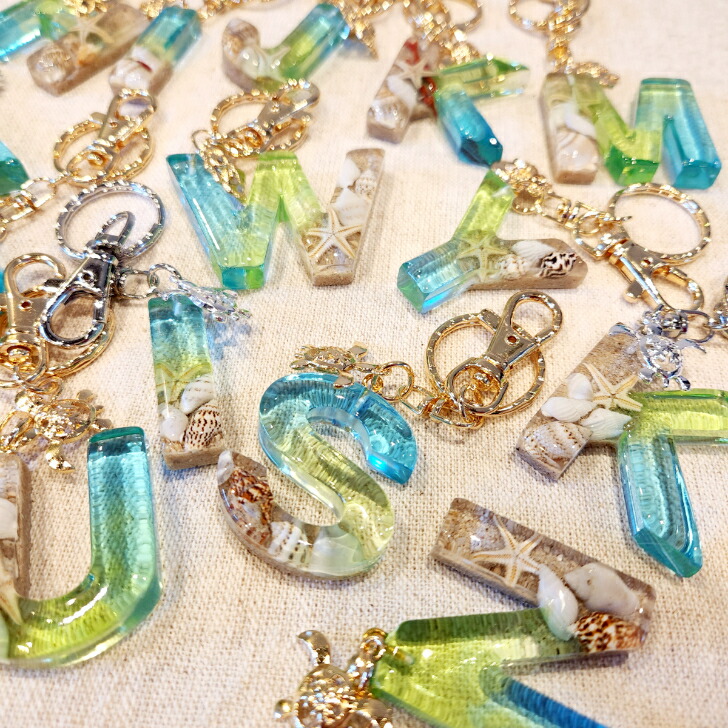 楽天市場】【チャームが選べるイニシャルキーホルダー】 イニシャル