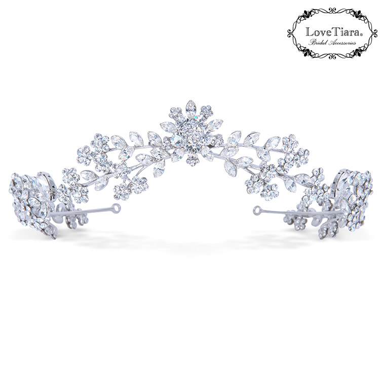 楽天市場】ブルーム クラウン ティアラ ＆イヤリング / ピアス セット