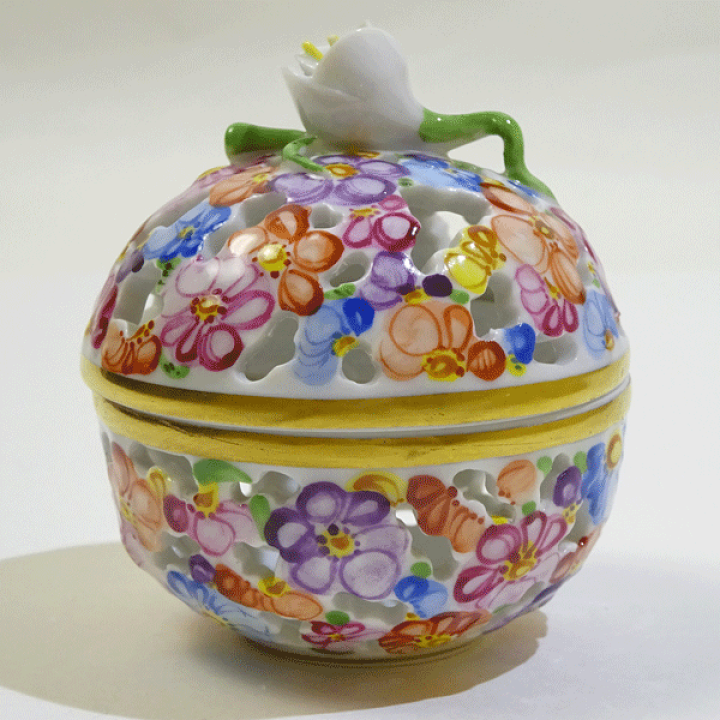 HEREND/ヘレンド ファンタジーコレクション ホワイトボンボ二エール